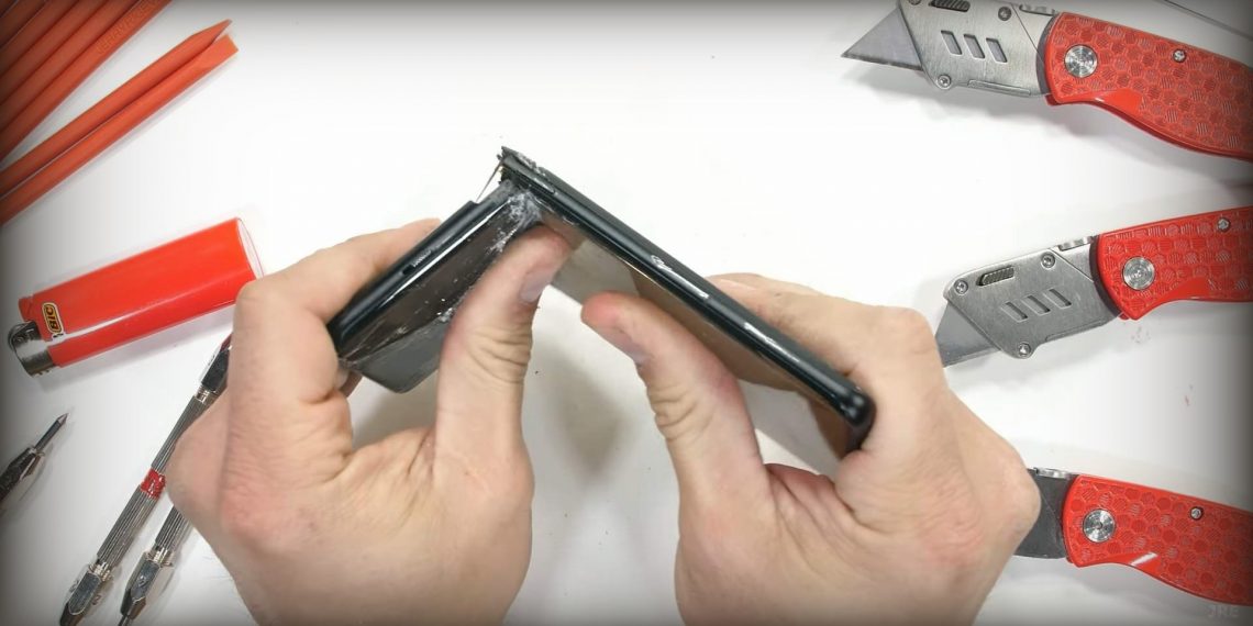 OnePlus 10 Pro Build Quality Comes Under Scanner As Phone Bends In Half In Torture Test Video